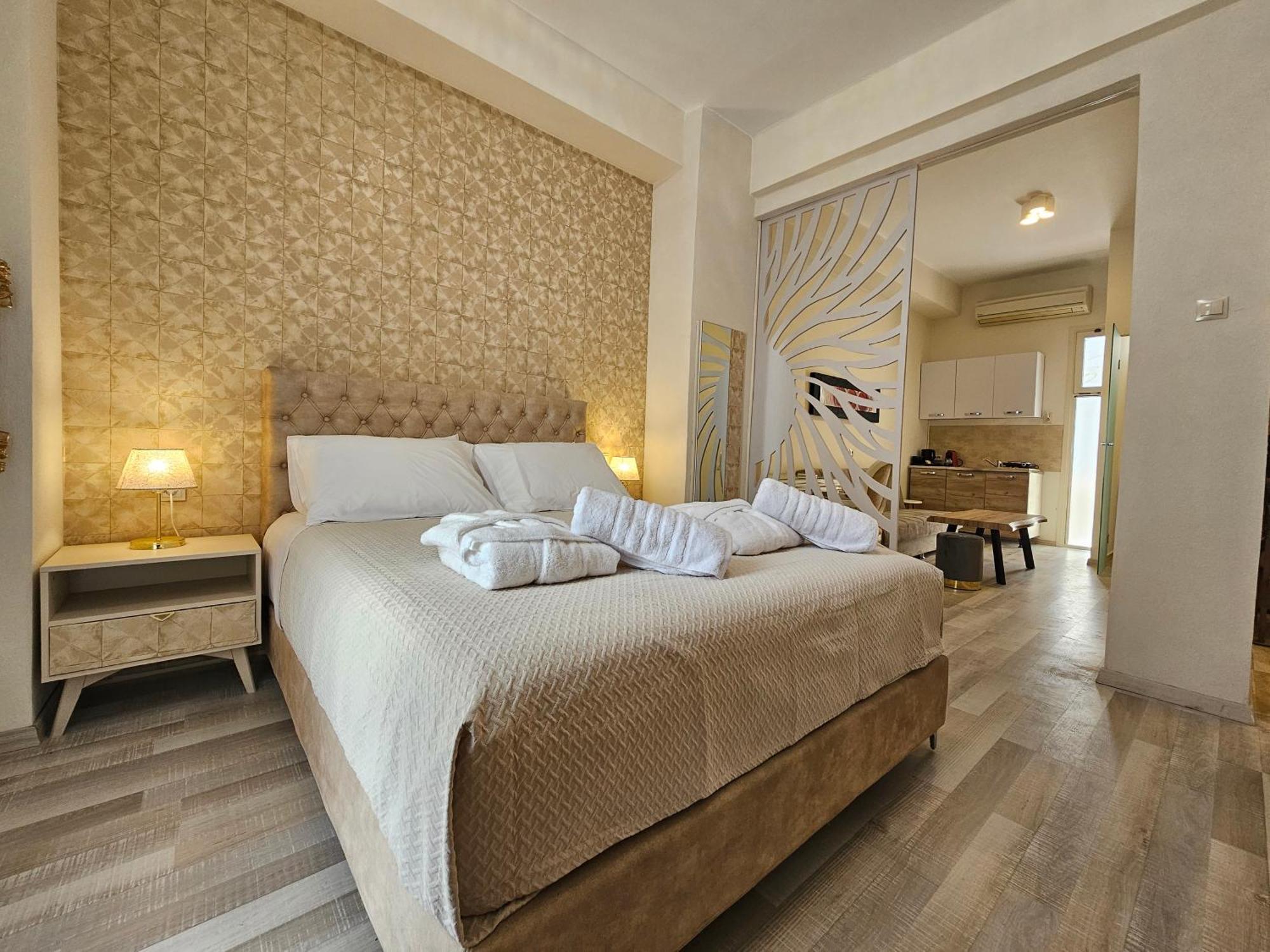 Golden City Center Suites Родос Экстерьер фото